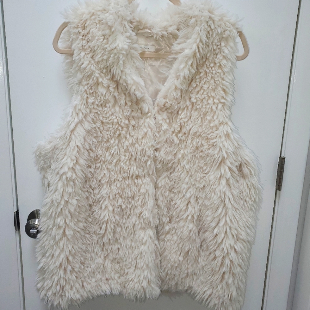 Maurices Faux Fur Vest ♥️